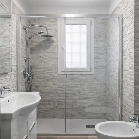 Apartment Casa Maria - 2 Bedroom Turin